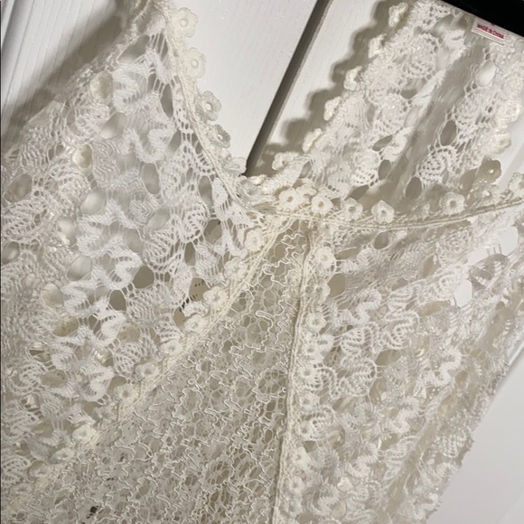 Amazing lace tank - Picture 2 of 2